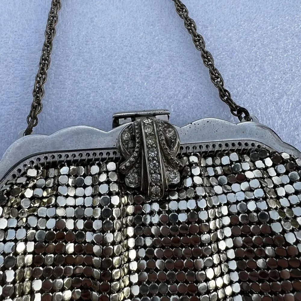 Vintage Mesh Whiting & Davis Co Silver Hand Bag Purse with Rhinestone Closure - Picture 3 of 11